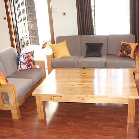 Eshborns House - Near Jomo Kenyatta International Airport And Sgr With Shuttle Services Syokimau Ngoại thất bức ảnh