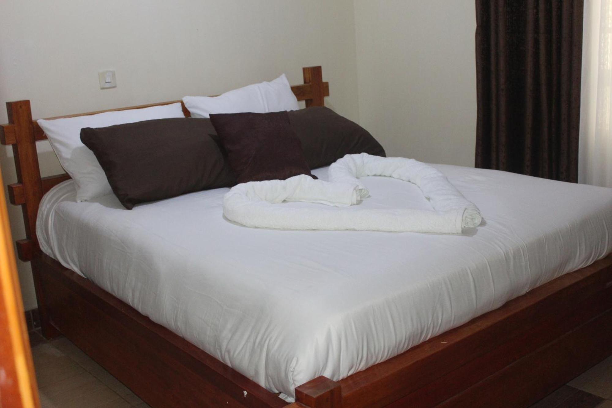 Eshborns House - Near Jomo Kenyatta International Airport And Sgr With Shuttle Services Syokimau Ngoại thất bức ảnh