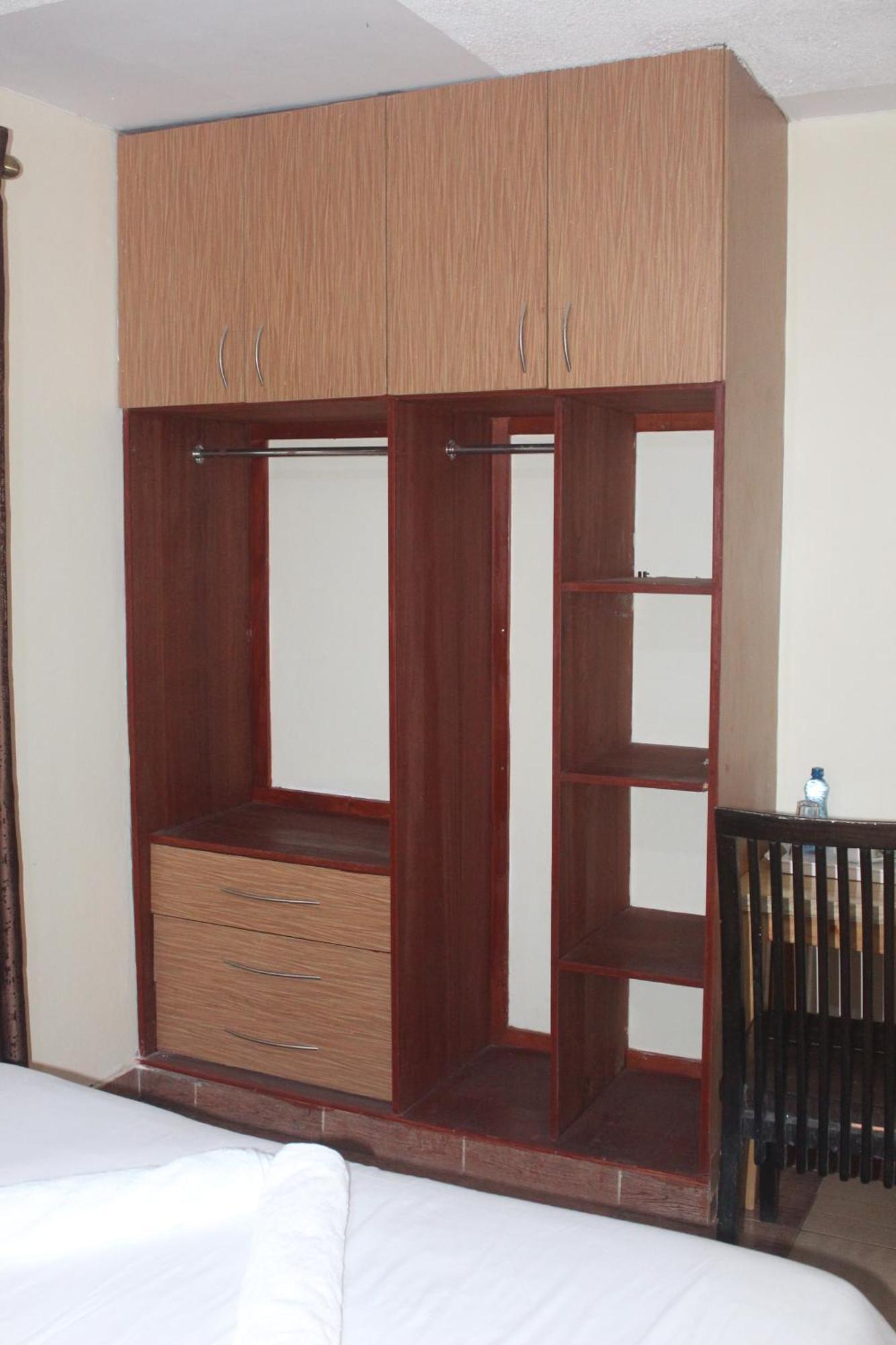 Eshborns House - Near Jomo Kenyatta International Airport And Sgr With Shuttle Services Syokimau Ngoại thất bức ảnh